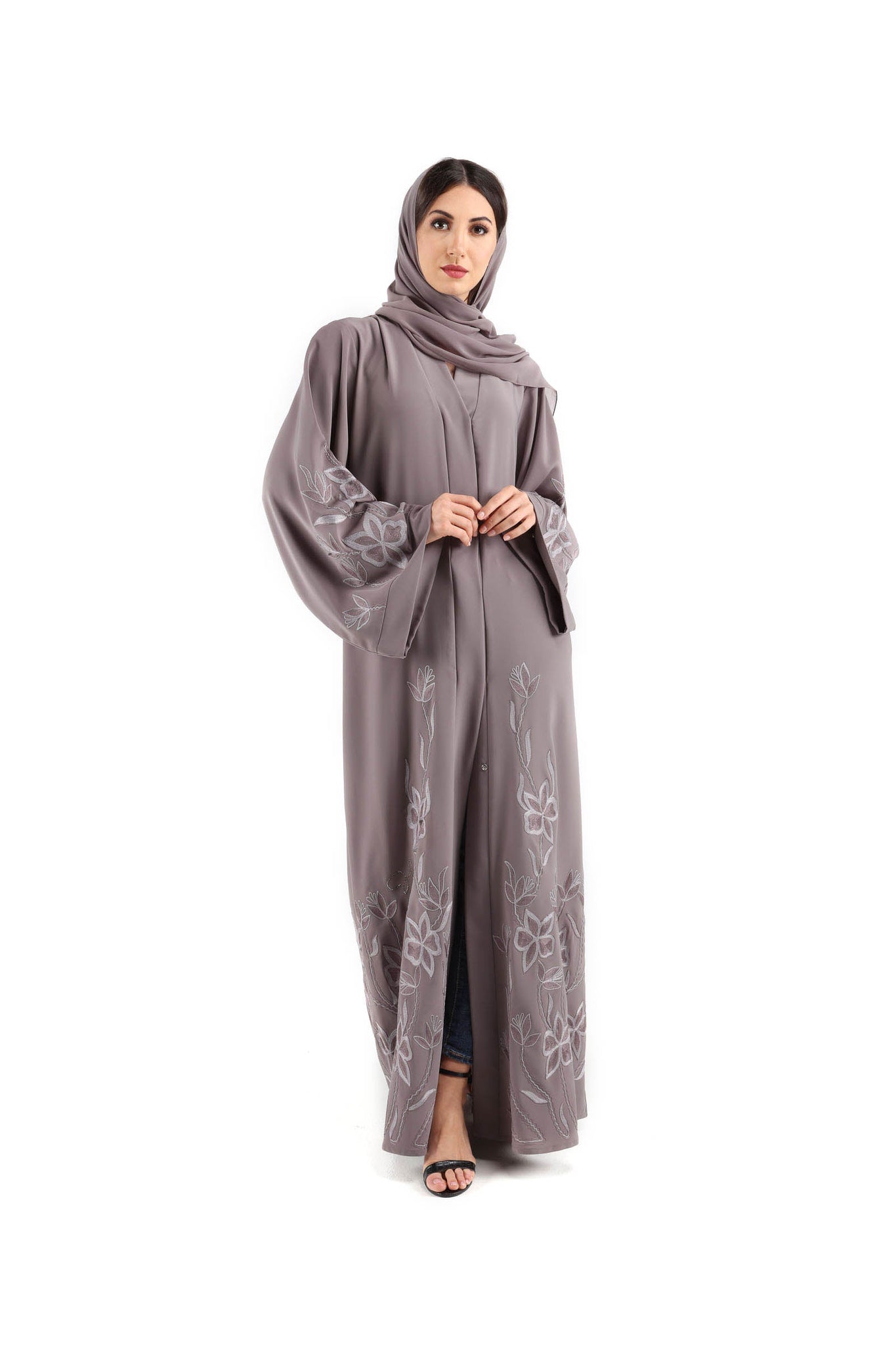 Hanayen Trendy Floral Embroidered Abaya