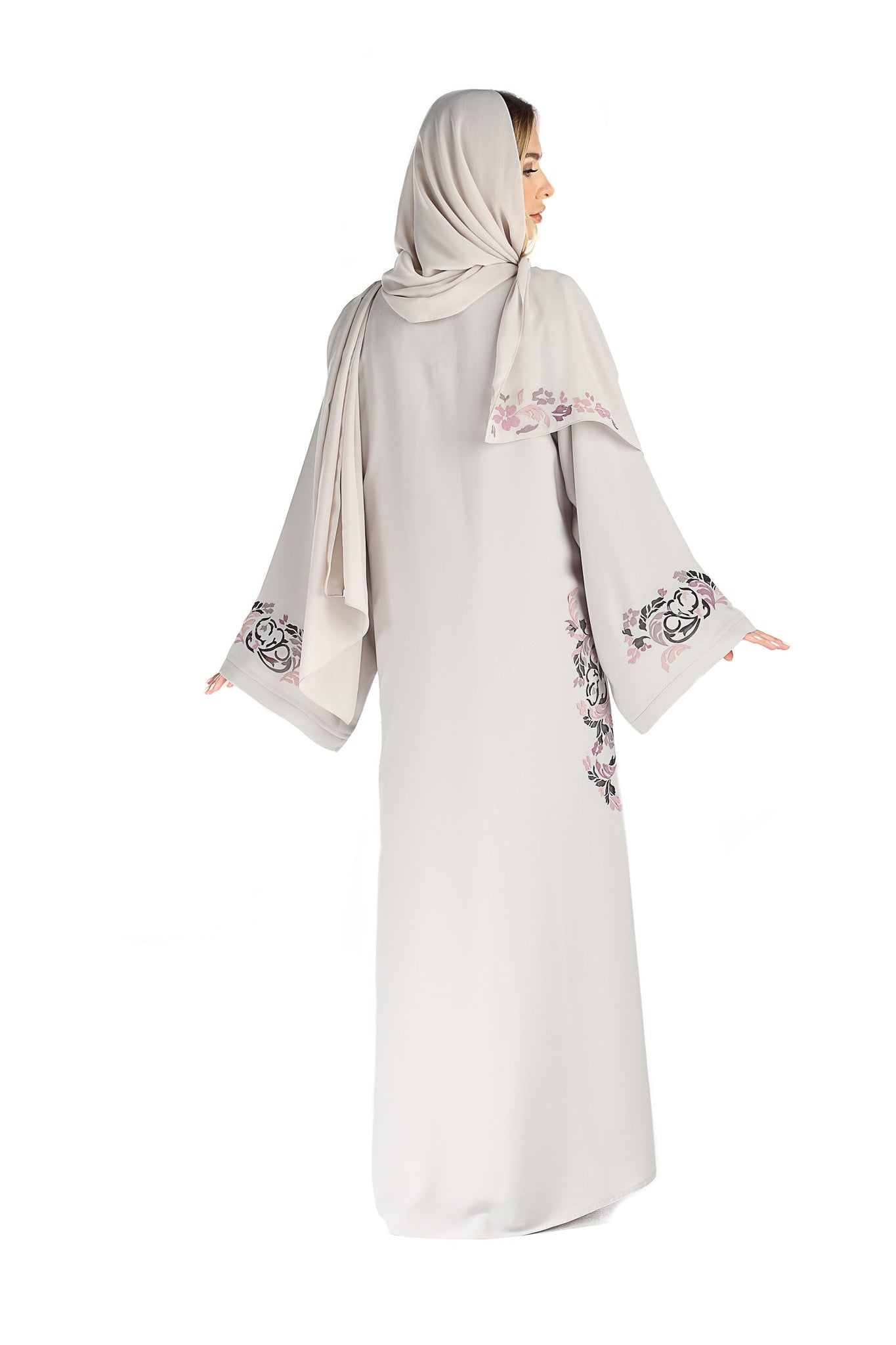 Hanayen Colour Abaya With Embroidery