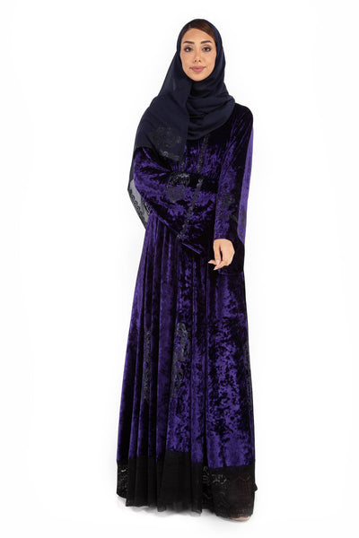 Hanayen Velvet Abaya with Dantel